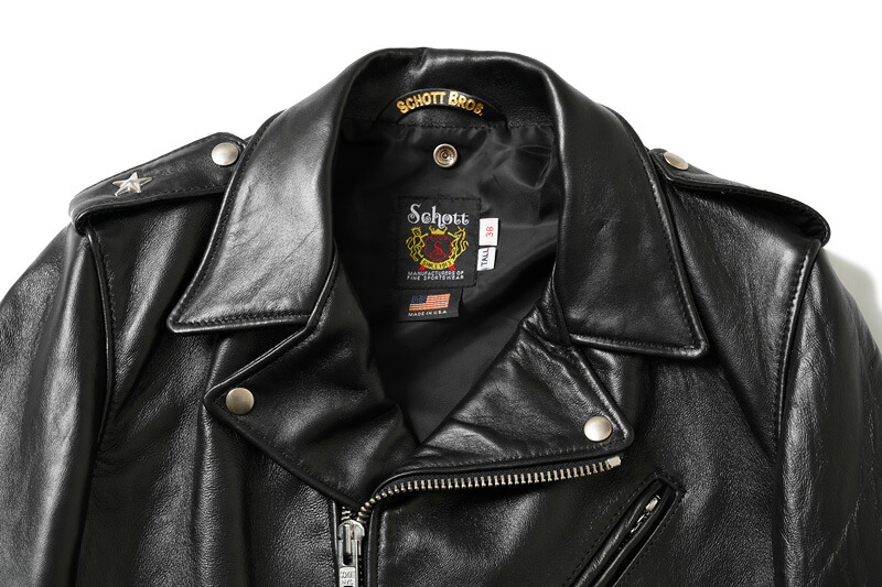 Schott 217USの襟、ラペル、肩章など上半身ディテール